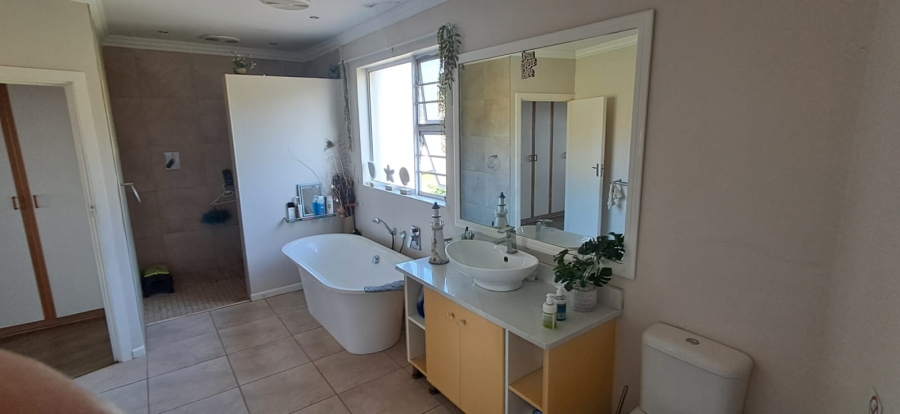  Bedroom Property for Sale in Winterstrand Eastern Cape
